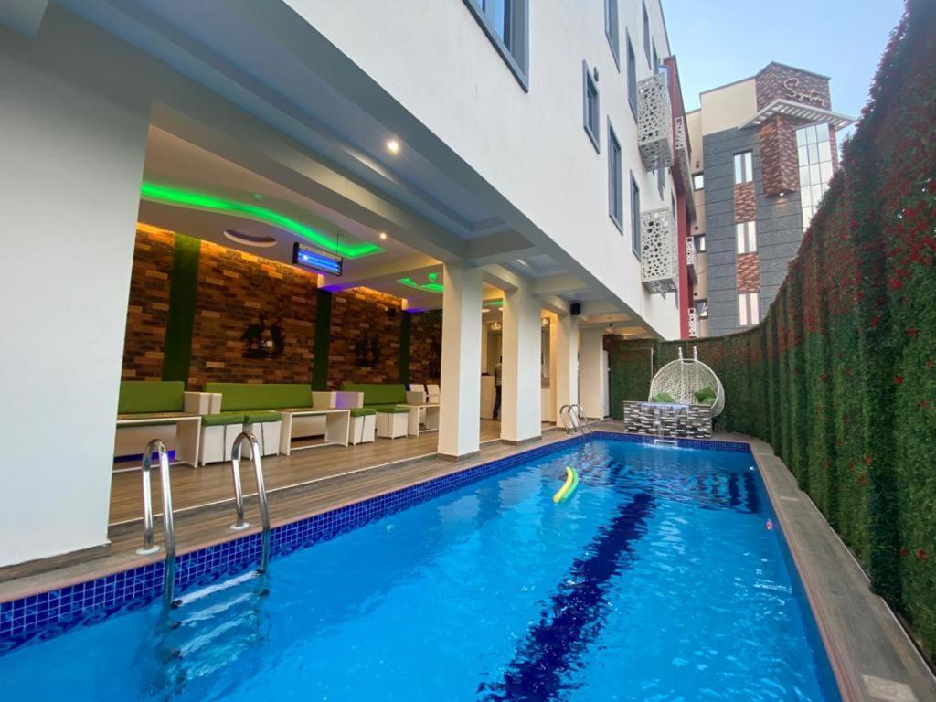 God'S Touch Apartments Signature Лагос Экстерьер фото