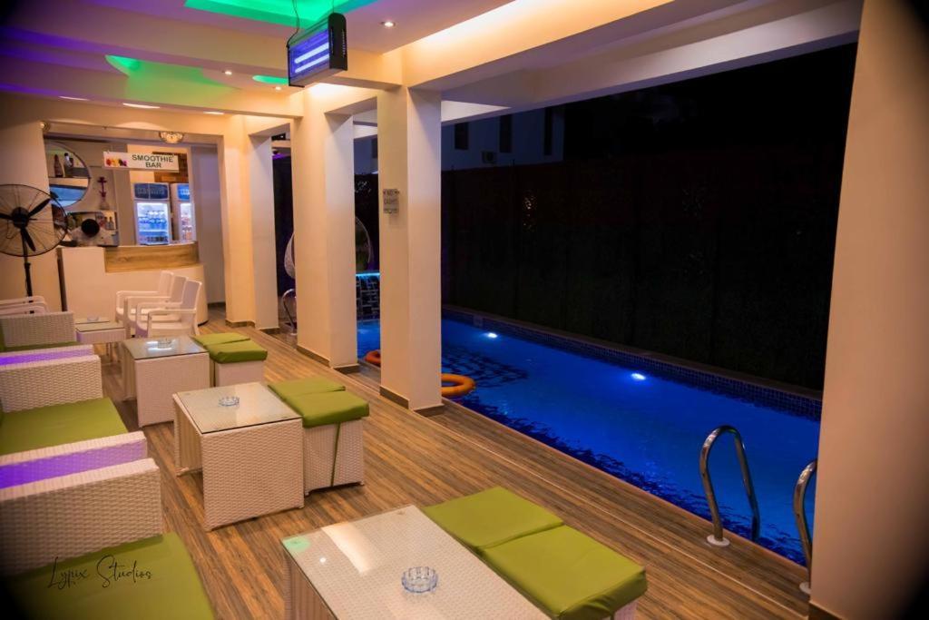 God'S Touch Apartments Signature Лагос Экстерьер фото
