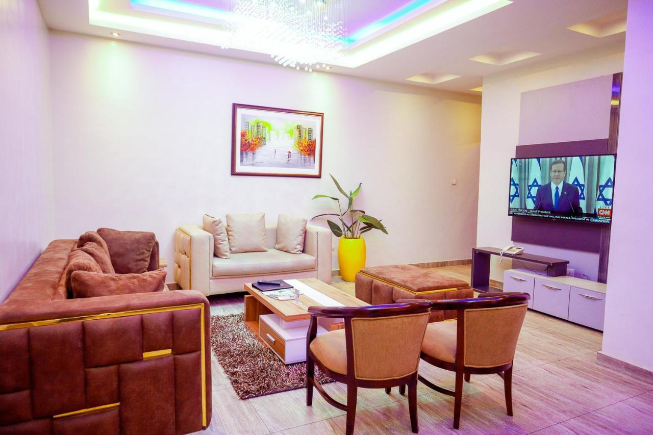 God'S Touch Apartments Signature Лагос Экстерьер фото